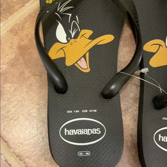 Havaianas men’s sz 13 Daffy Duck NWT! - Picture 2 of 5